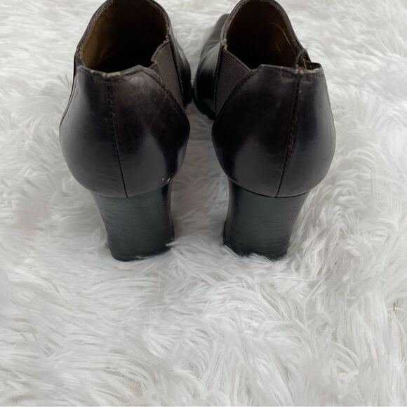 Stuart Weitzman Square Toe Heeled Leather Clogs - Picture 7 of 9